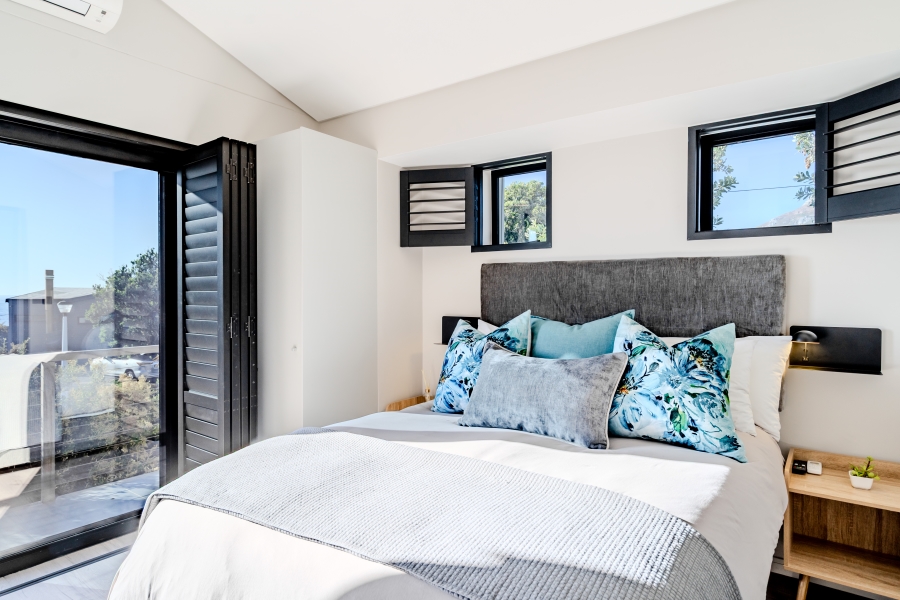 5 Bedroom Property for Sale in Camps Bay Western Cape